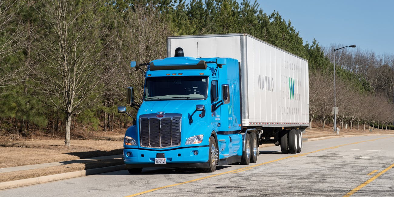 El primer camión de Waymo es probado en carretera